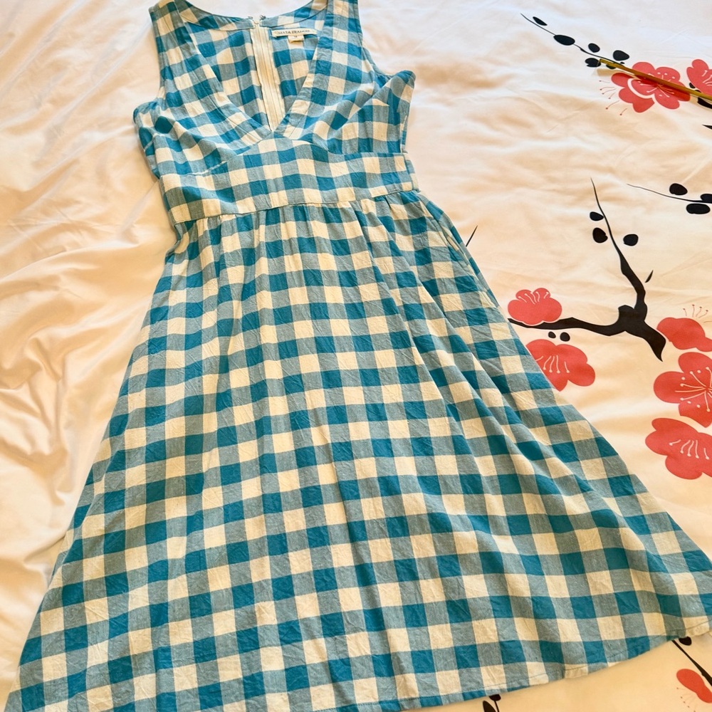 Vintage Style Blue and White Checkered Sleeveless Summer Dress